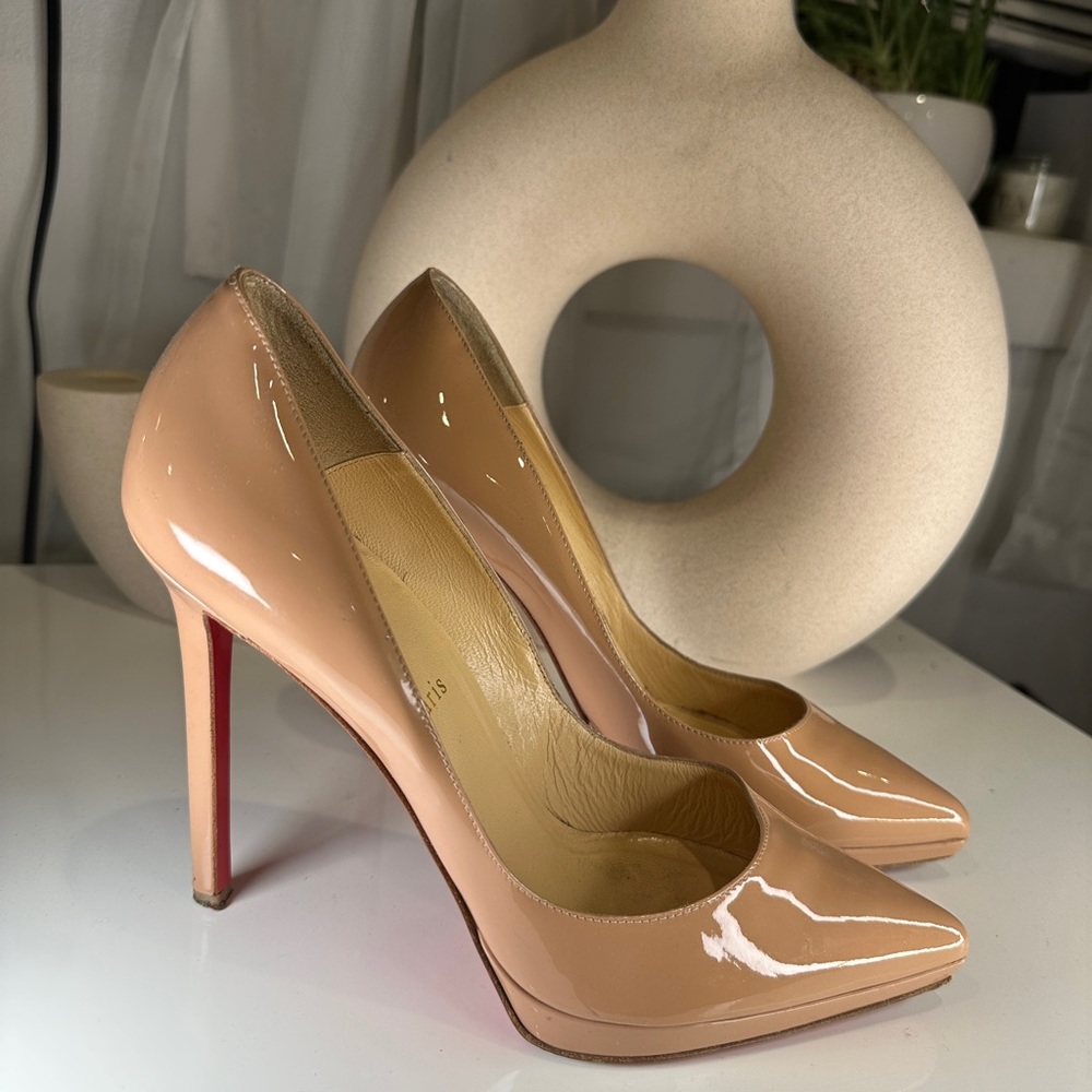 Christian Louboutin 39.5 nude heels - Picture 2 of 7